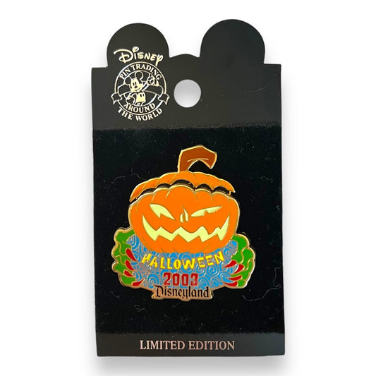 DLR Halloween 2003 Pumpkin with Jack Skellington Pin