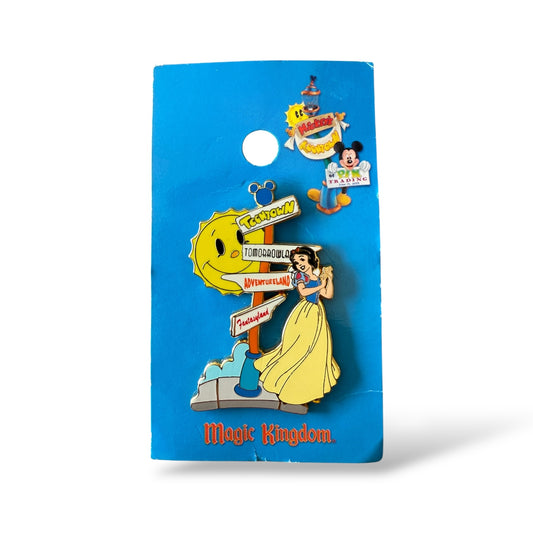 WDW Mickey's Toontown of Pin Trading Event Snow White Pin
