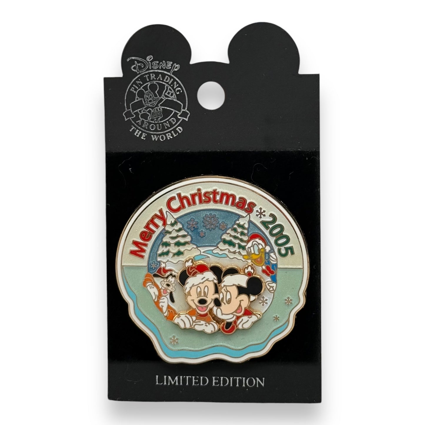 DEC Christmas 2005 Mickey & Friends Pin