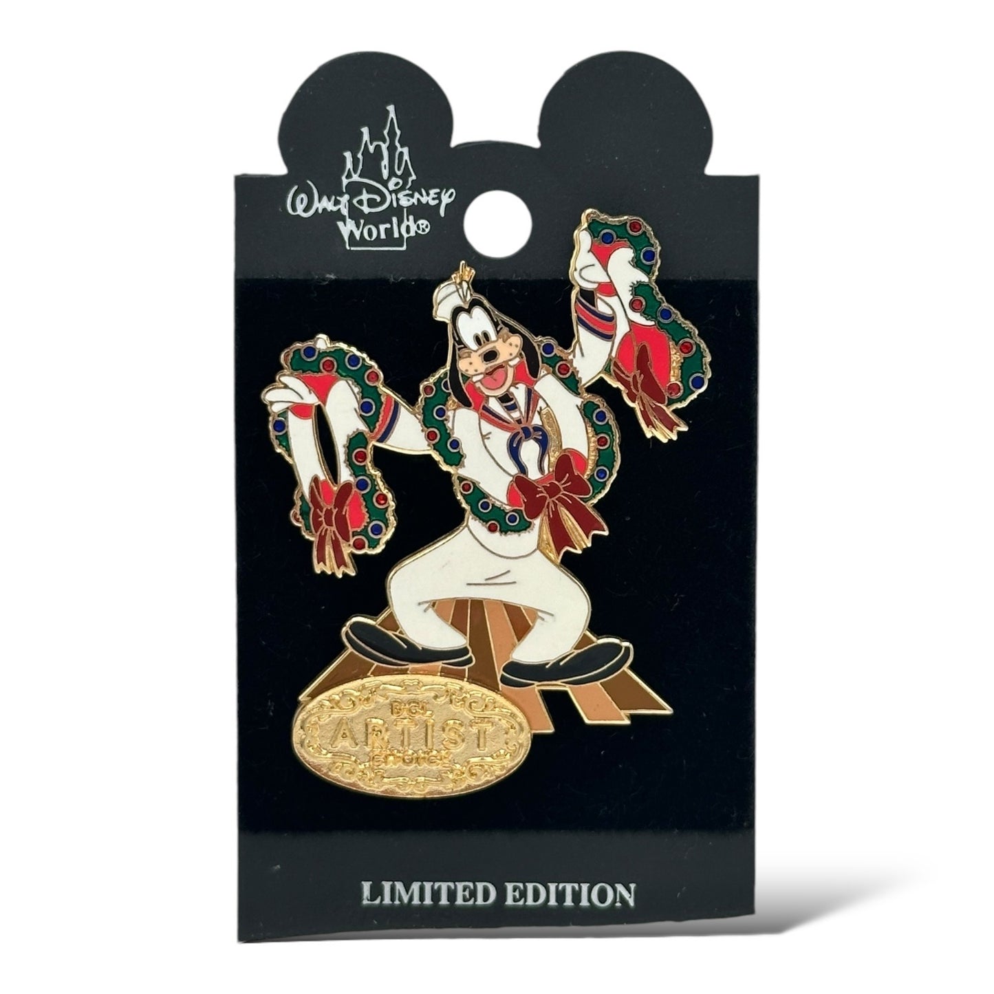 DCL Artist Choice Christmas Goofy Pin