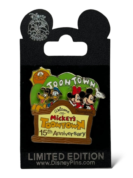 DLR Mickey's Toontown 15th Anniversary Pin