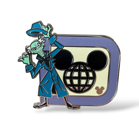 Cast Lanyard Disney "D" Ezra Hidden Mickey Pin