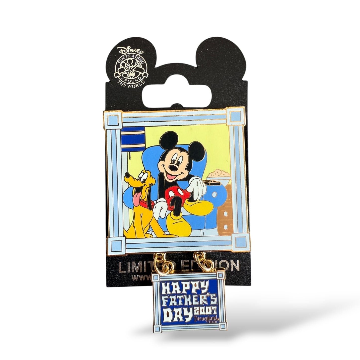 DLR Father's Day 2007 Mickey and Pluto Pin