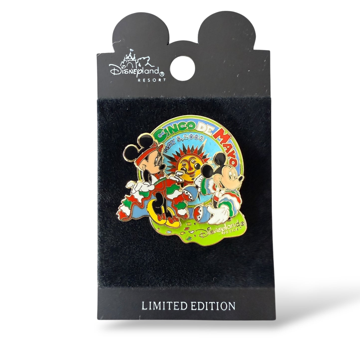 DLR Cinco de Mayo 2003 Mickey and Minnie 3D Pin
