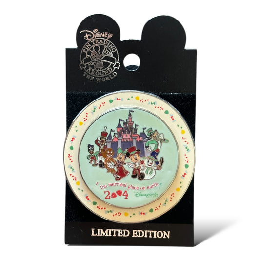 DLR The Merriest Place On Earth 2004 Spinner Pin