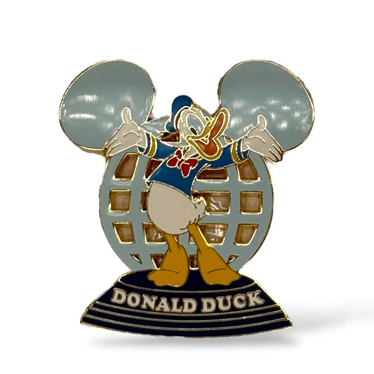 WDW Walt Disney World Resort Ear Globe Donald Pin