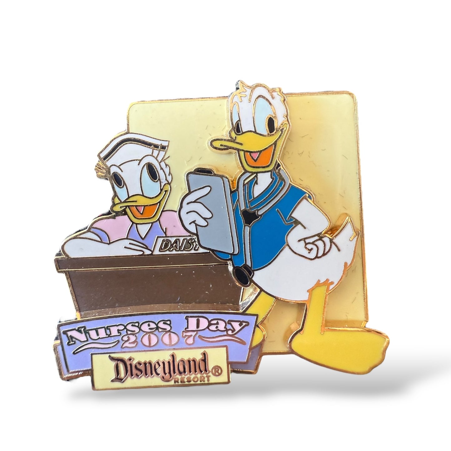 DLR Donald and Daisy Nurses Day 2007 Pin