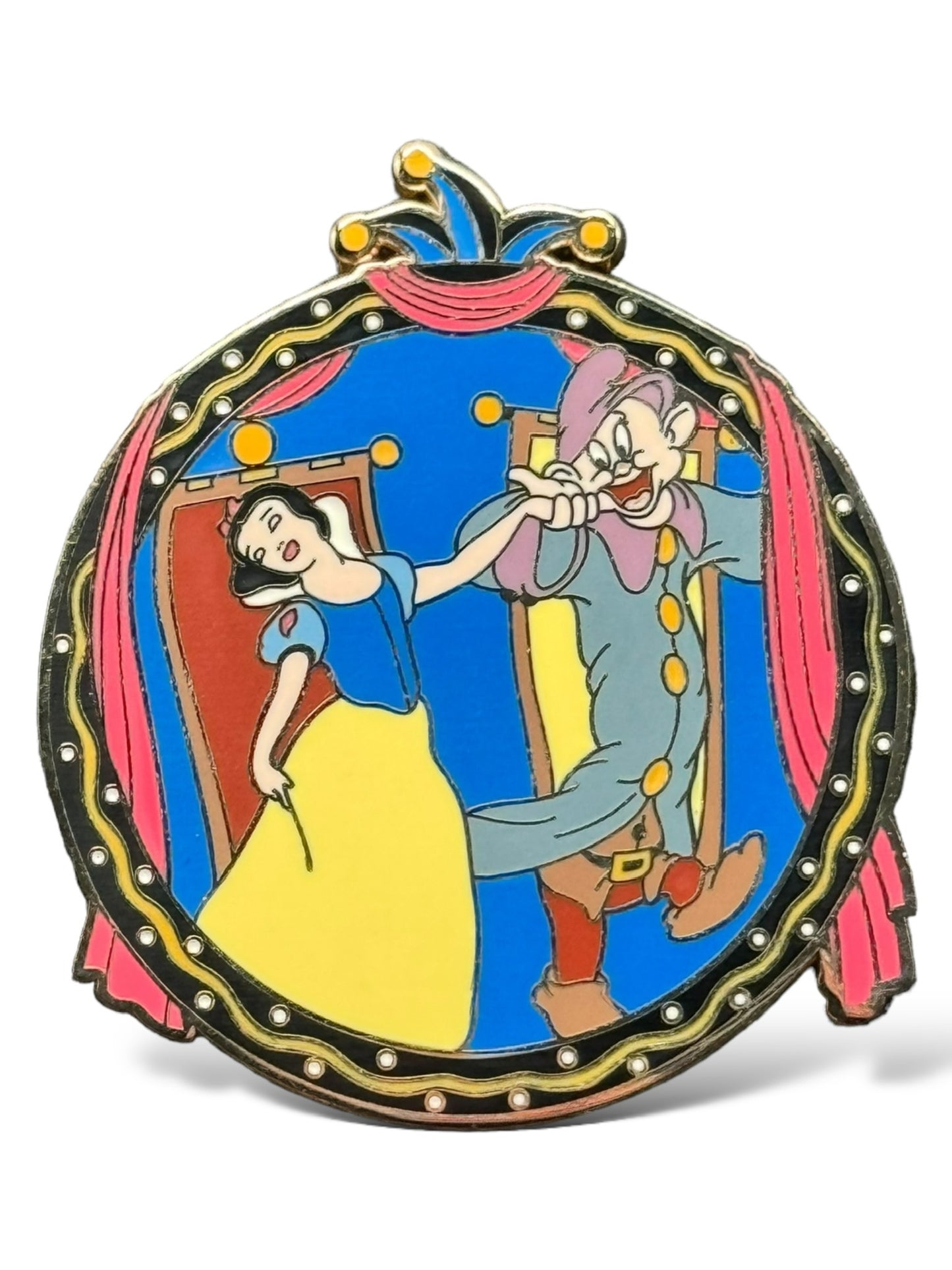 WDW Festival Fantasy Parade Mystery Snow White and Dopey Pin