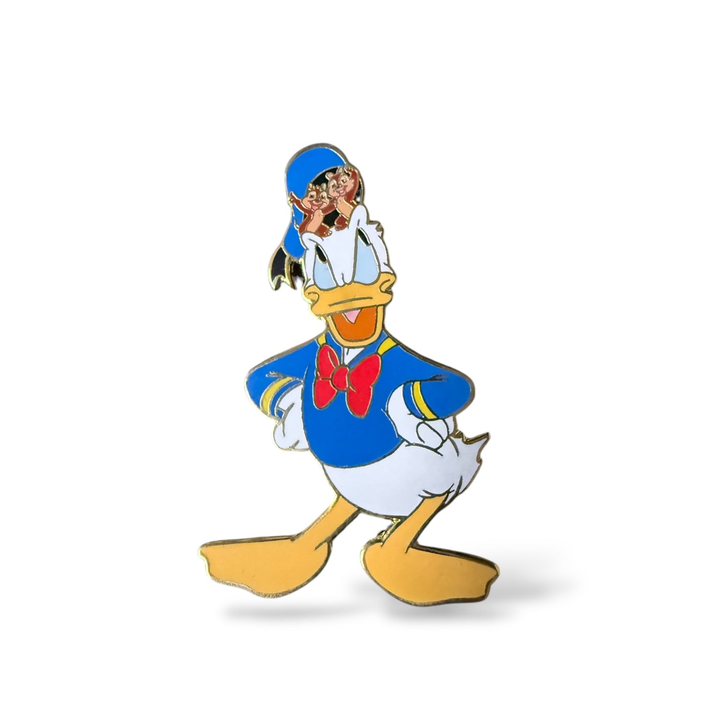 Disney Auctions Donald Duck with Chip & Dale Pin
