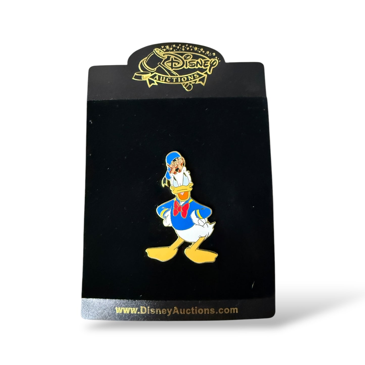 Disney Auctions Donald Duck with Chip & Dale Pin
