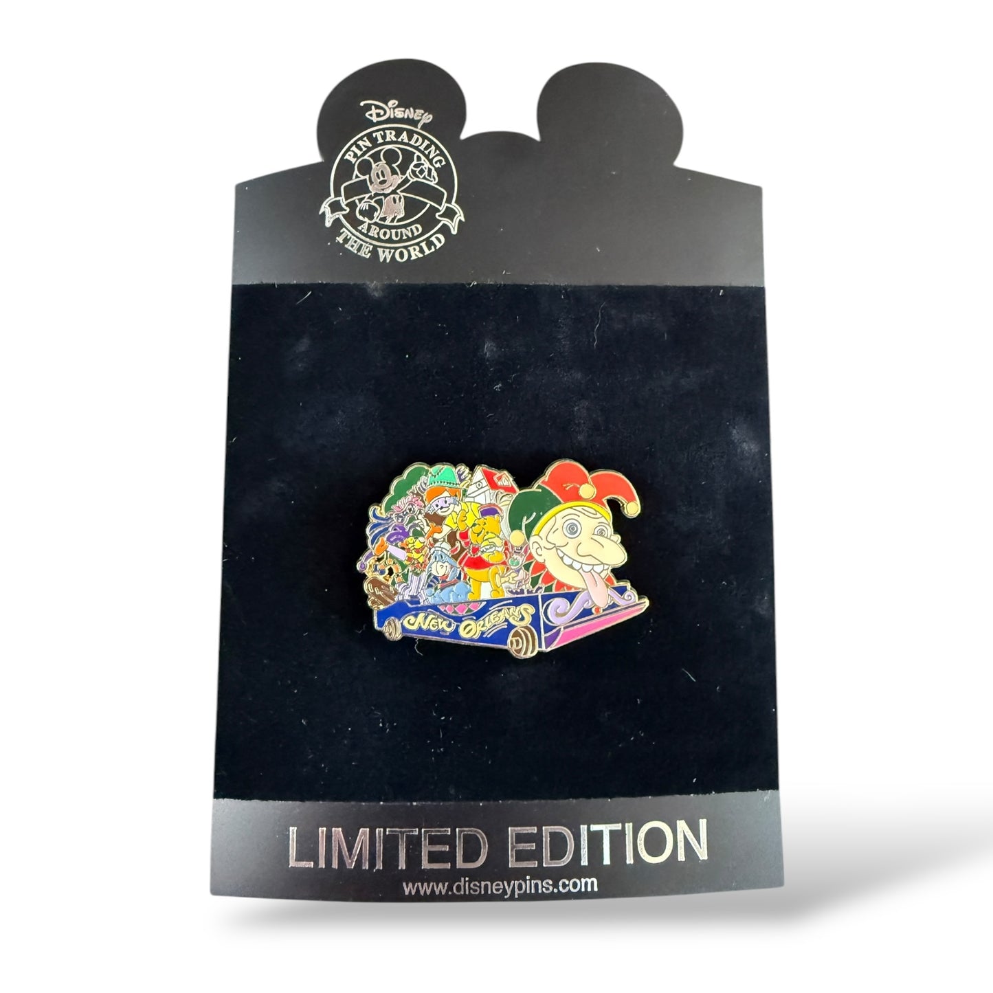 Disney Shopping Mardi Gras Float Winnie the Pooh, Eeyore, Christopher, Tigger and Piglet Pin