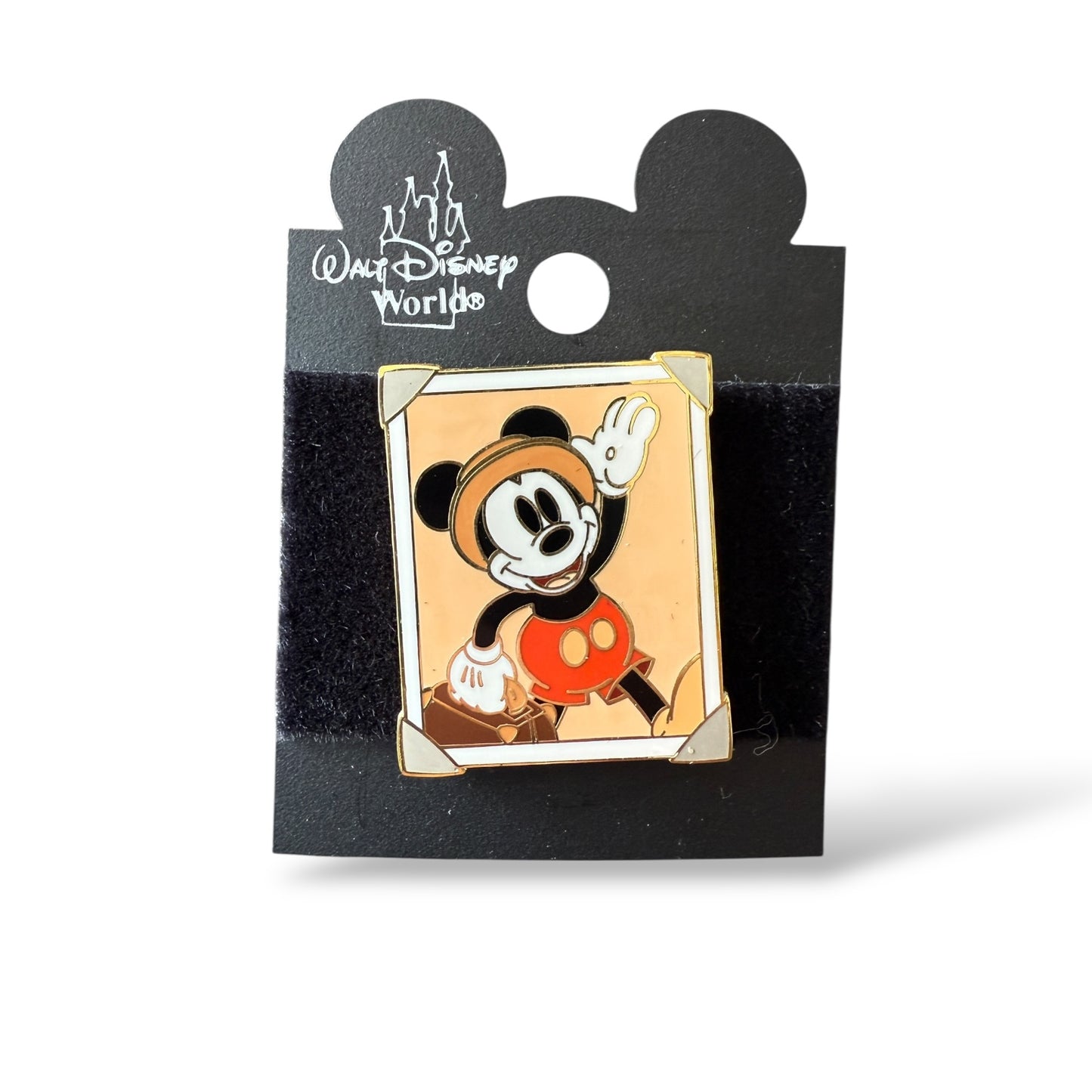 Disney Parks Disneyana Convention 2001 Mickey Waving Pin