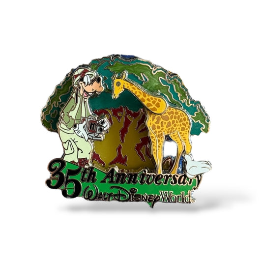 WDW White Glove 35th Anniversary Goofy at Animal Kingdom Pin