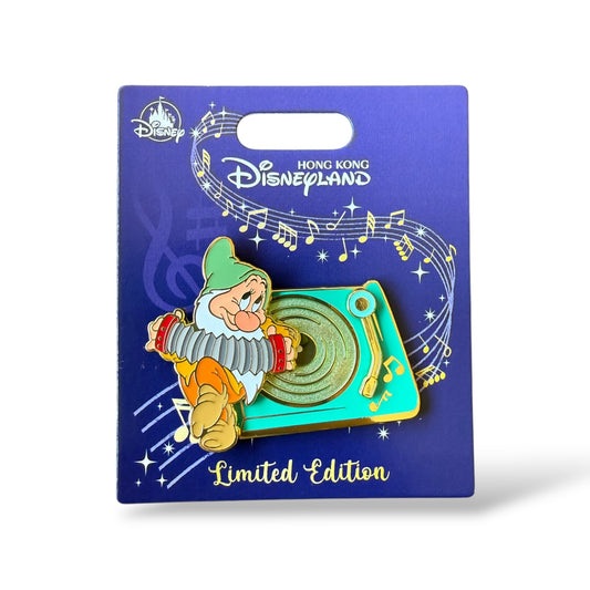 HKDL Vinyl Record Player Series Bashful Pin