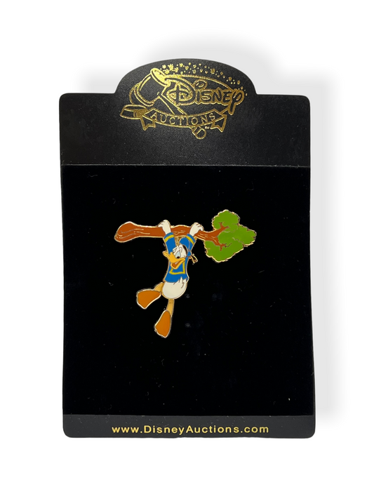 Disney Auctions Donald Hanging On Tree Limb Slider Pin