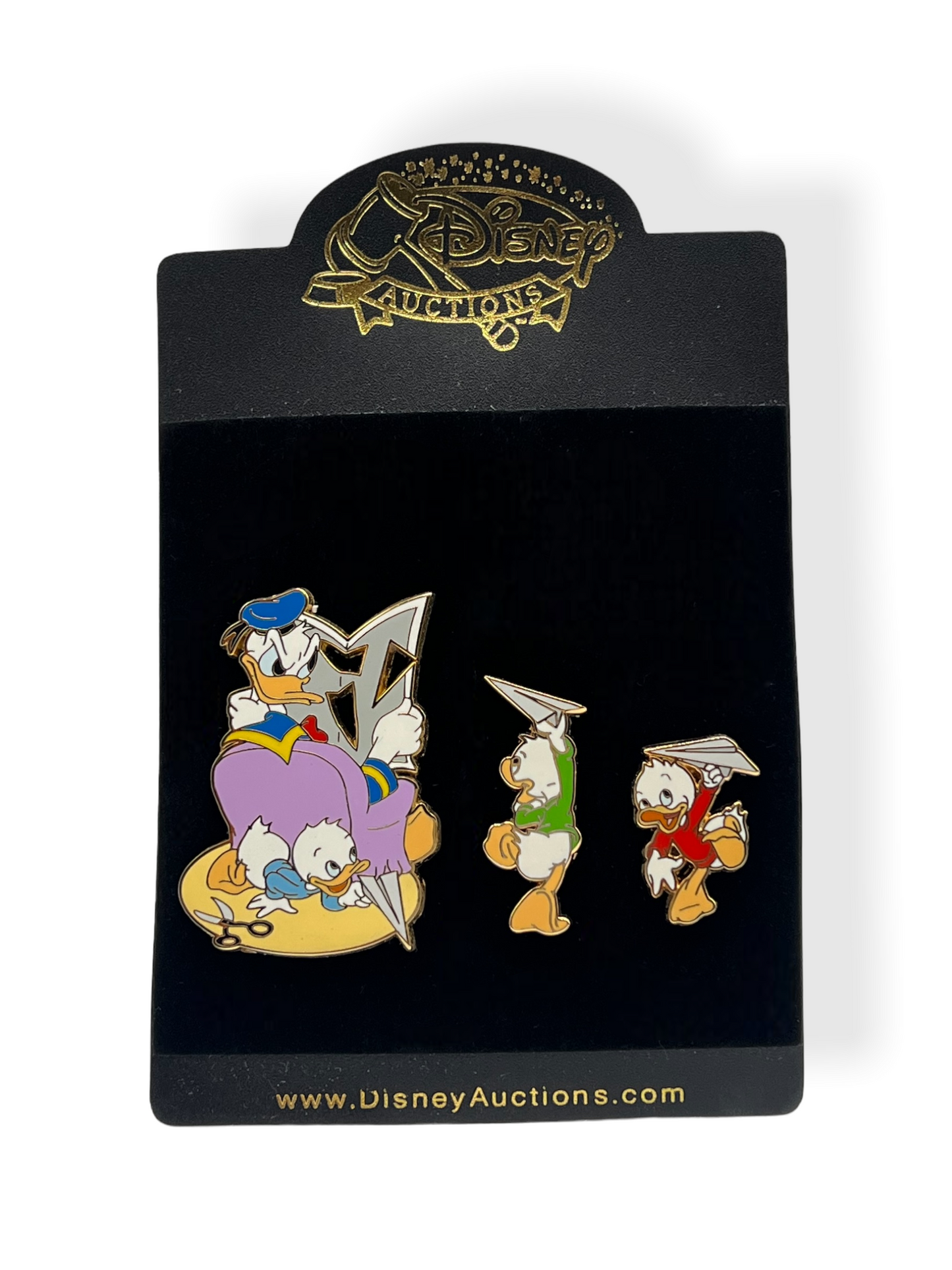 Disney Auctions Donald & Nephews Newspaper Pin