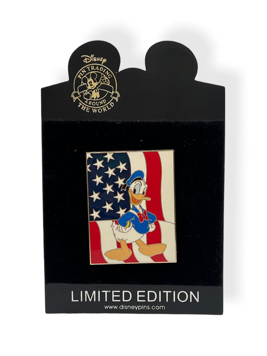 Disney Shopping American Flag Donald Pin