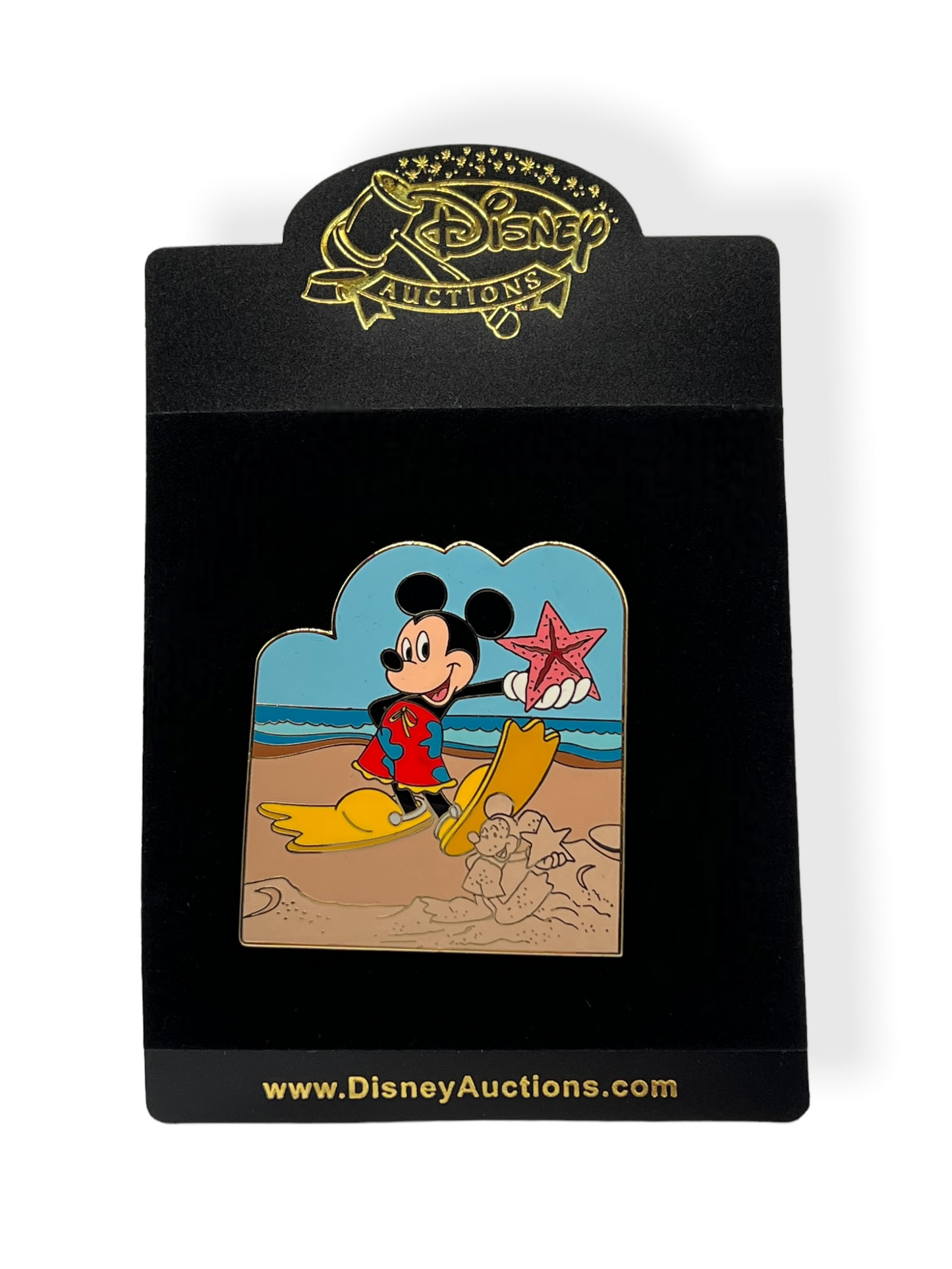 Disney Auctions Mickey At The Beach Jumbo Pin